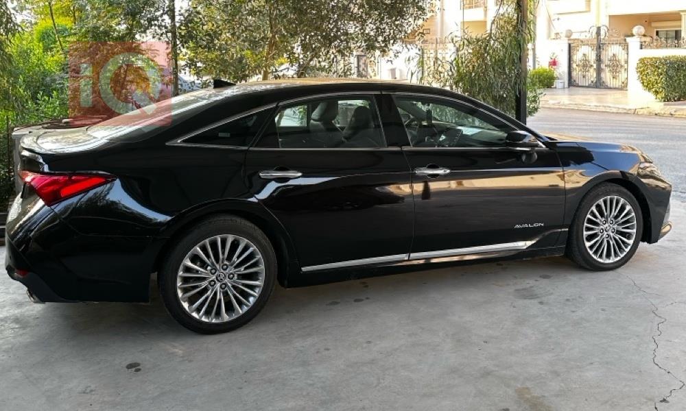 تۆیۆتا ئەڤەلۆن